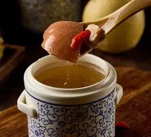 Braised Pig Trotter with Snow Pear and Lily Bulb