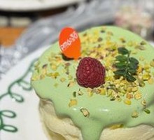 Waterfall Pistachio Soufflé