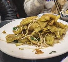 Preserved Pork with Tofu Noodles
