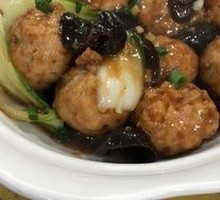 Braised Meatballs in Yellow Sauce
