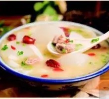 Pork Knuckle and Radish Soup with Rice