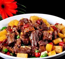 Braised Beef Brisket with Potatoes