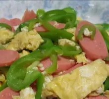 Green Pepper and Egg Stir-fry with Ham
