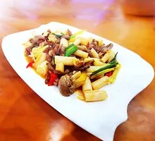 Pickled Lotus Root Stems Stir-Fried with Pig Liver