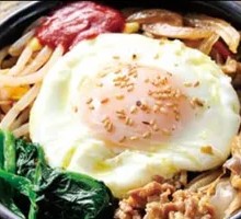 Kimchi Beef Stone Pot Rice