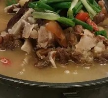 Tujia Cured Pork Leg Hot Pot