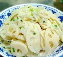 Stir-Fried Lotus Root Slices