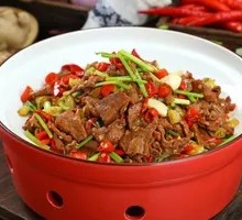 Stir-Fried Beef with Yellow Onion