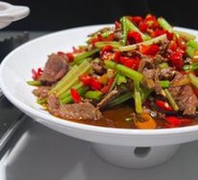 Stir-Fried Beef with Yellow Onion