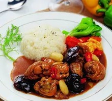 Sliced Chicken with Mushrooms Rice Bowl