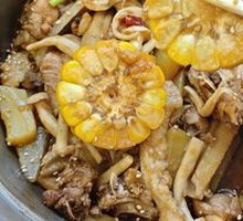 Chicken and Chicken Claw Three-Sauce Braised Pot