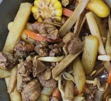 Tender Chicken Wing Tips with Three Sauces Braised Pot