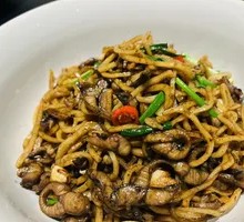 Fish Noodles Stir-Fried with Eel Strips