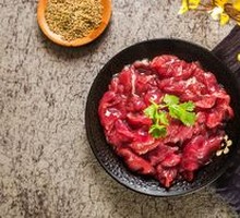 Beef Noodle Soup with Quick-Scalded Beef