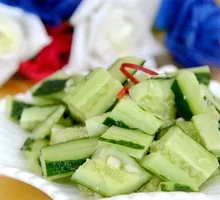 Knife-Pounded Cucumber