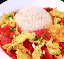 番茄炒鸡蛋盖饭