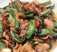 Zhangshu Chili Stir-Fried Pork