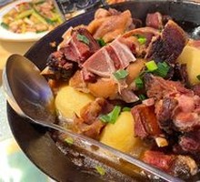 Stewed Small Potatoes with Preserved Pork Trotter and Spare Ribs