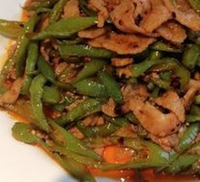 Green Pepper Stir-fried Pork Tenderloin