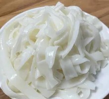 Fresh Wide Rice Noodles