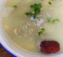 Cloud Bean and Pig's Trotter Soup