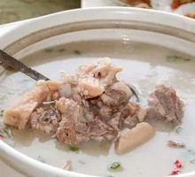 Pork Knuckle and Lotus Root Hot Pot