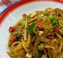 Sour Radish Stir-Fried Beef Tripe