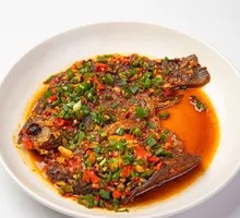 Crispy Rice Dumpling with Dried Crucian Carp