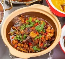 Sauce-Steamed Duck with Bullfrog