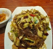 Pickled Vegetable and Taro Noodles with Pork Strips