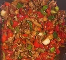 Stir-Fried Beef with Yellow Onion