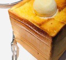 Honey Toast with Vanilla Ice Cream