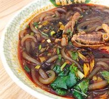 Spicy Sour Beef Bone Noodles