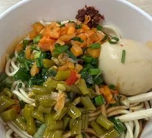 Full-Ingredient Hot Dry Noodles