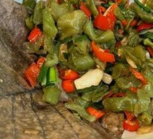 Pork Neck Meat Stir-Fried with Dried Wild Lettuce