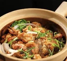 Stir-fried Chicken in Clay Pot