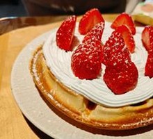 Strawberry Plum Pancake