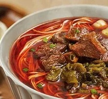 Sichuan-Style Pickled Cabbage Beef Noodles