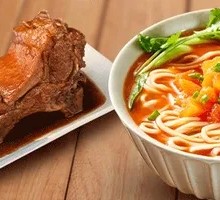 Braised Pork Bone Tomato Noodle Soup