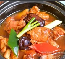 Braised Chicken with Lettuce