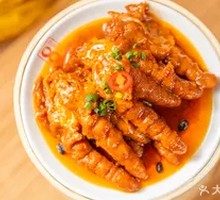 Braised Chicken Feet in Meat Sauce