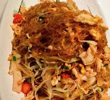 Stir-Fried Seafood with Rice Noodles