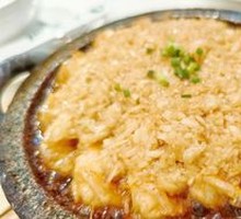 Grilled Garlic Shrimp on Stone Plate