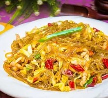 Pickled Vegetable and Taro Noodles with Pork Strips