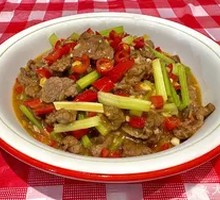 Stir-Fried Beef with Yellow Onion