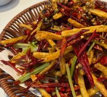 Stir-Fried Lotus Root丝 with Three Towns Style