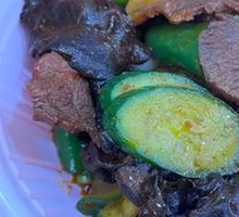 Stir-Fried Beef with Spicy Sauce