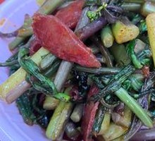Stir-fried Cai Tai with Sausage