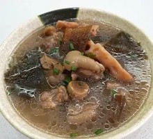 Kelp and Preserved Pork Trotter Soup