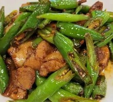 Stir-Fried Pork with Green Pepper
